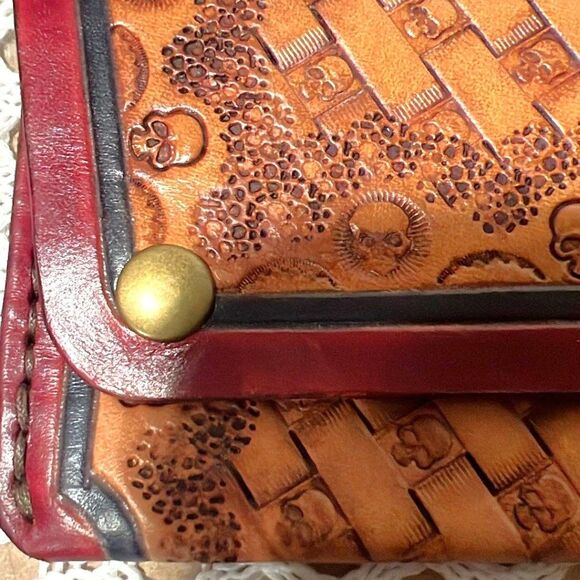 Hand-tooled Leather Skull Wallet - NEW - Unisex - Picture 3 of 8